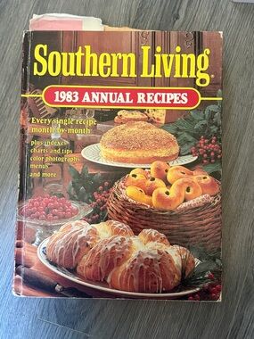Southern Living Cookbook — Yellow & Red Holiday Cover